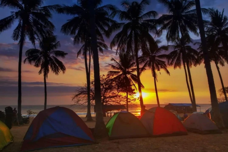 Ket Foto: Foto dari objek wisata Lombok, Pantai Klui (Foto/Web Resmi/jadesta.kemenparekraf.go.id)