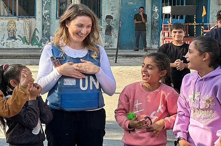 Ket. Foto: Seorang Wanita Palestina yang sedang Hamil Dibunuh oleh Pasukan Penjajah Israel