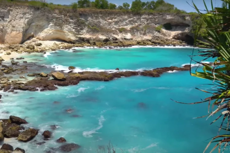 Ket Foto: Pulau Lembongan dengan Keindahan Memukau