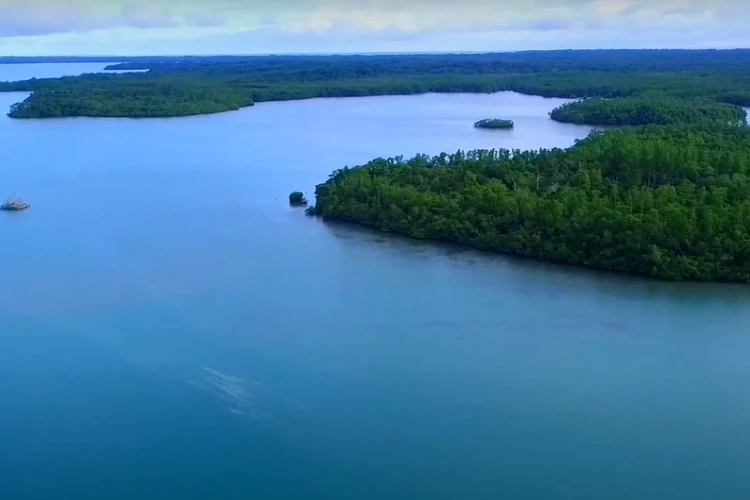 Ket Foto: Pulau Handeuleum dengan Pemandangan yang Menakjubkan