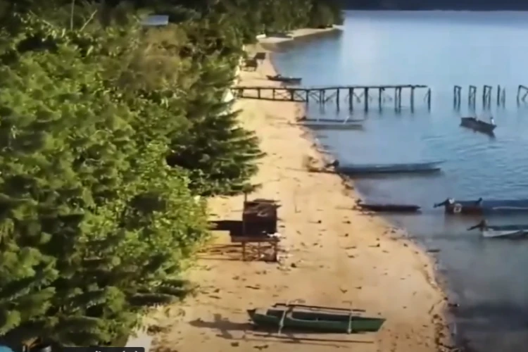 Ket Foto: Pulau Rumberpon dengan Keindahan Menakjubkan