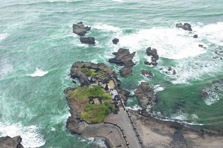 Ket Foto: Foto dari objek wisata Bali, Pantai Cemagi (Foto/Web Resmi/jadesta.kemenparekraf.go.id)