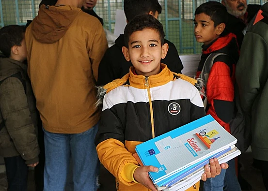 Ket. Foto: Kelangkaan Bahan Bakar Mulai Memengaruhi Layanan Komunikasi di Jalur Gaza
