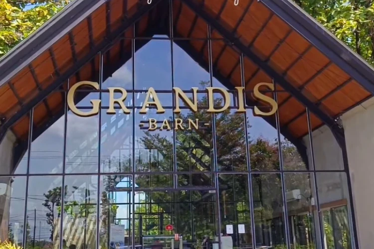 Ket Foto: Grandis Barn