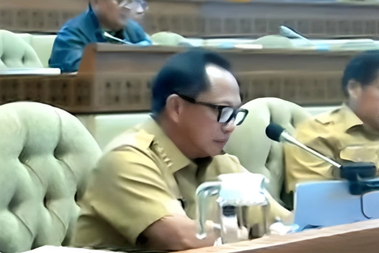 Ket. Foto: Menteri Dalam Negeri Menyatakan Telah Mengeluarkan SE Pengunduran Diri Pj Kepala Daerah yang Akan Maju di Pilkada 2024