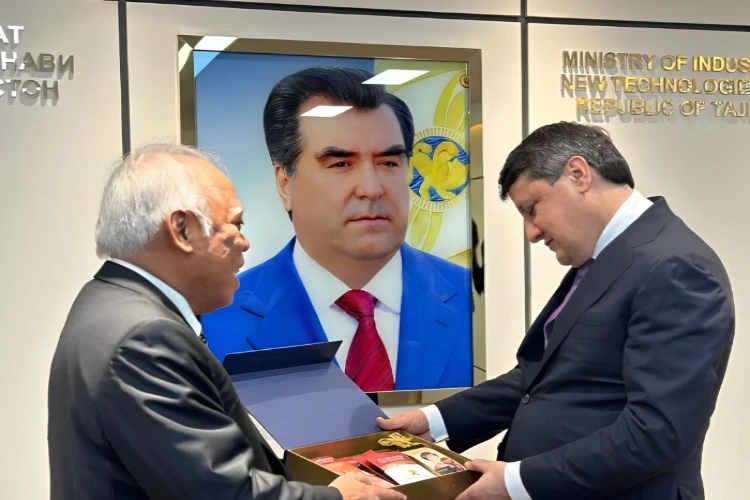 Ket. Foto: Menteri PUPR Berterima Kasih kepada Pemerintah Tajikistan untuk Kerja Sama yang Baik dengan Indonesia