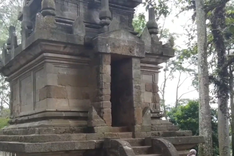 Ket Foto: Candi Cangkuang di Jawa Barat