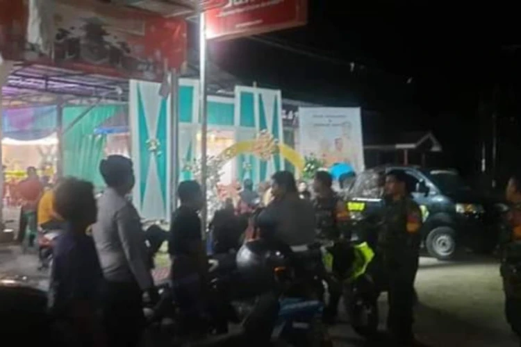Ket. Foto: Kodim Pasangkayu Melaksanakan Patroli Malam Jelang Pilkada Tahun 2024
