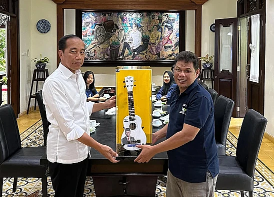 Potret salah satu aktivitas yang dilakukan Joko Widodo setelah tidak menjabat sebagai Presiden Indonesia