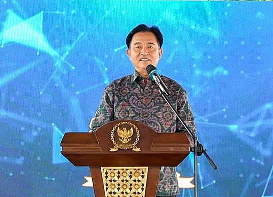 Potret Menko Yusril Ihza Mahendra yang baru-baru ini menyebut pengguna narkoba tidak perlu dipenjara