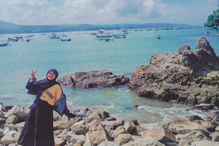 <p>Ket Foto: Pesona Pantai Klatak Jawa Timur (Foto/Instagram/@jatimmedia)</p>
