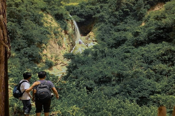<p>Ket Foto: Foto Air Terjun Krondonan Jawa Timur (Foto/Instagram/@bojonegoromatoh_)	</p>
