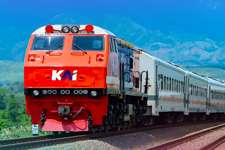 Ket. Foto: KAI Menyediakan 344 Perjalanan Kereta Api Tambahan di Stasiun Gambir dan Stasiun Pasar Senen Jakarta