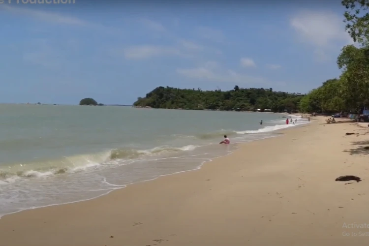 Ket Foto: Pantai Pelawan di Tanjungbalai Karimun