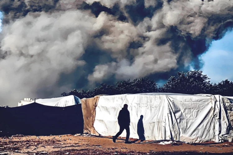 Ket. Foto: Pasukan Penjajah Israel Dilaporkan Melakukan Serangan Udara di Kamp Pengungsi Jabalia