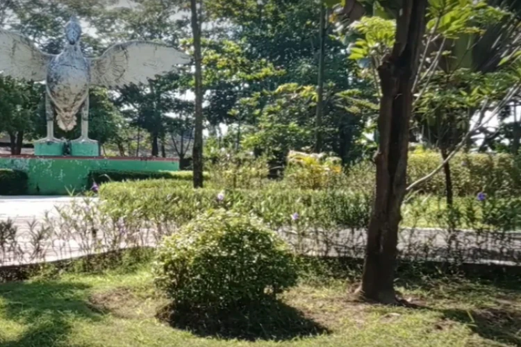 Ket Foto: Taman Rajekwesi di Bojonegoro
