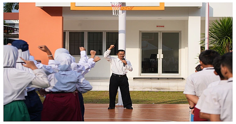 Simulasi yang dilakukan di salah satu lokasi sekolah rakyat.