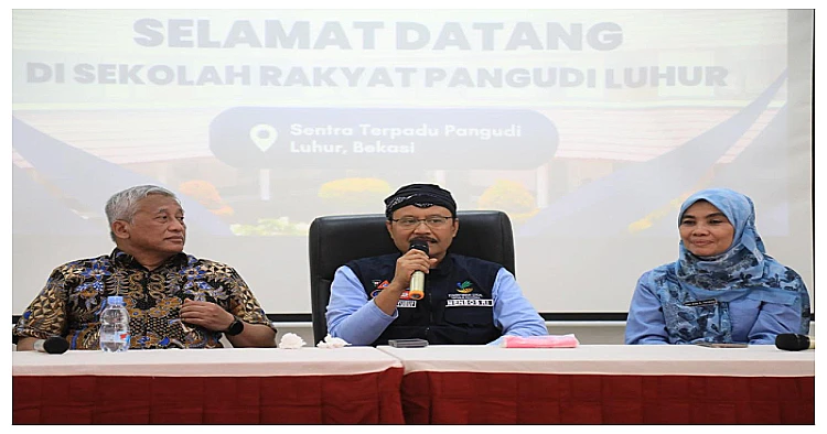 Menteri Sosial Saifullah Yusuf dan Prof. Muhammad Nuh.