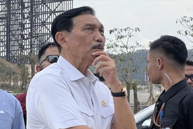 Ket. Foto: Jika Pertamina Menggunakan AI untuk Menertibkan Pengguna BBM Bersubsidi, Menko Marves