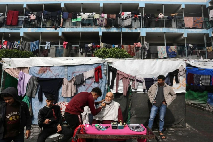 Ket. Foto: Karena Kekurangan Bahan Bakar, Ambulans Bulan Sabit Merah Palestina Tidak Beroperasi