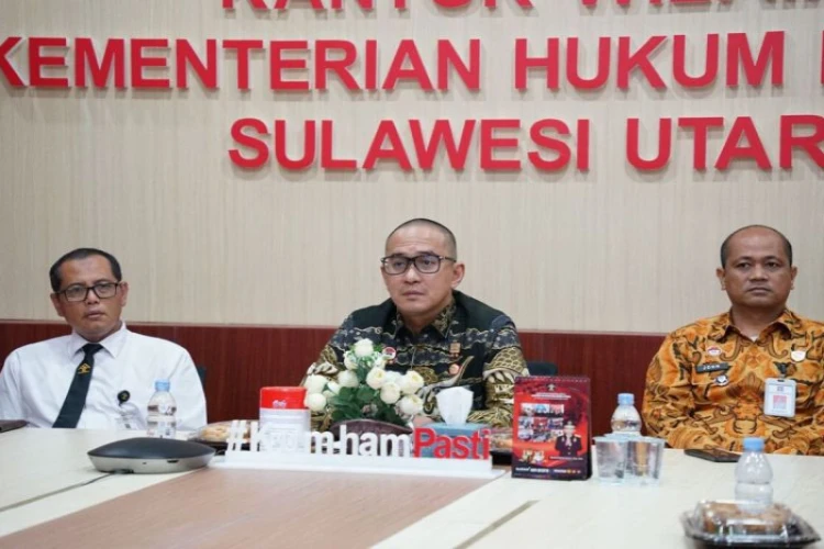 Ket. Foto: Kementerian Hukum dan HAM Sulawesi Utara Melakukan Penandatanganan Kontrak Adendum Pelaksanaan Bantuan Hukum Triwulan II