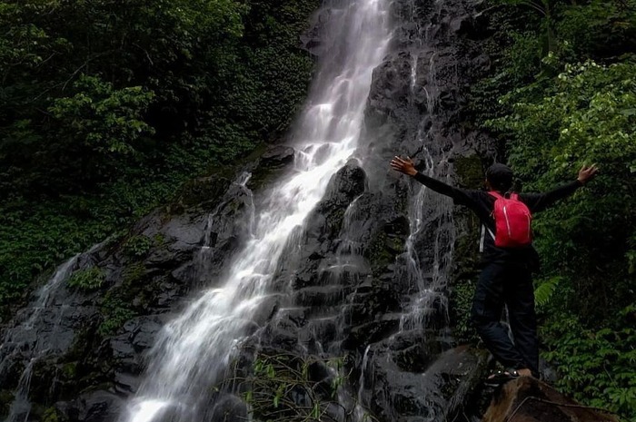 <p>Ket Foto: Pesona Air Terjun Sri Gunting Nganjuk (Foto/Instagram/@nganjuknyawiji)	</p>
