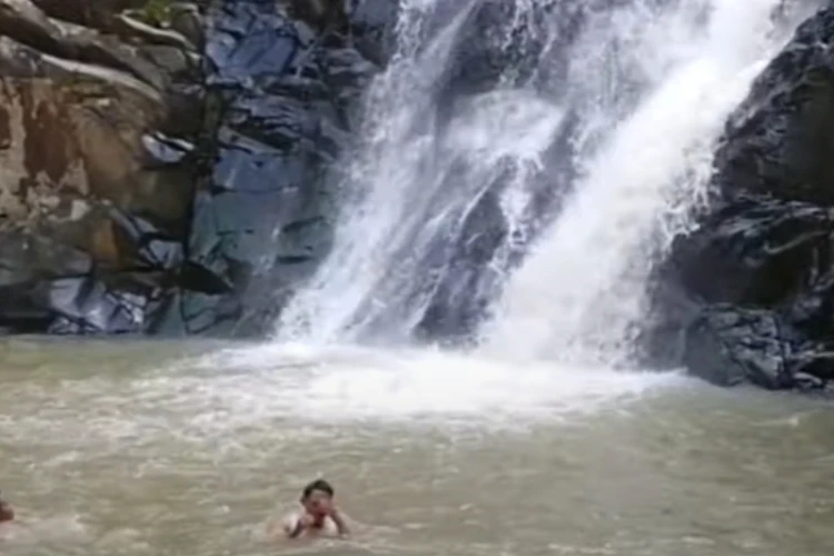 Ket Foto: Air Terjun Kedung Angin di Banyuwangi