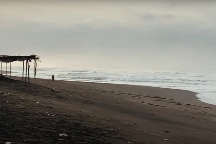 Ket Foto: Pantai Lembupurwo di Jawa Tengah