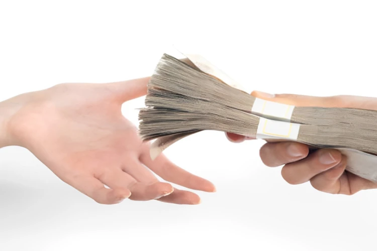 Salah satu pegawai Bank BRI diduga menggelapkan uang nasabah hingga Rp1,2 miliar gegara ini.