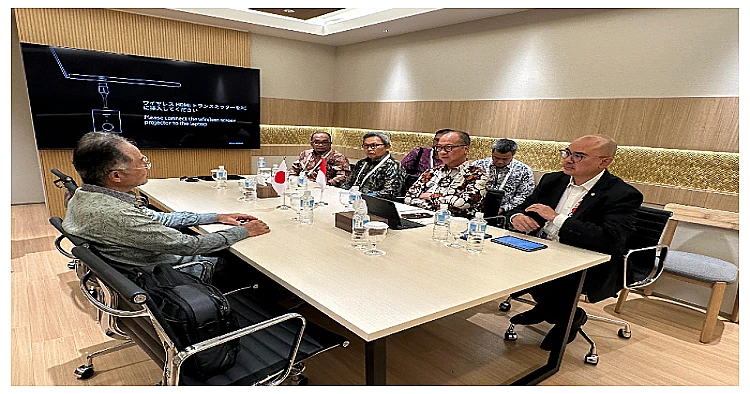 Kementerian Perindustrian mengadakan kunjungan ke Jepang.