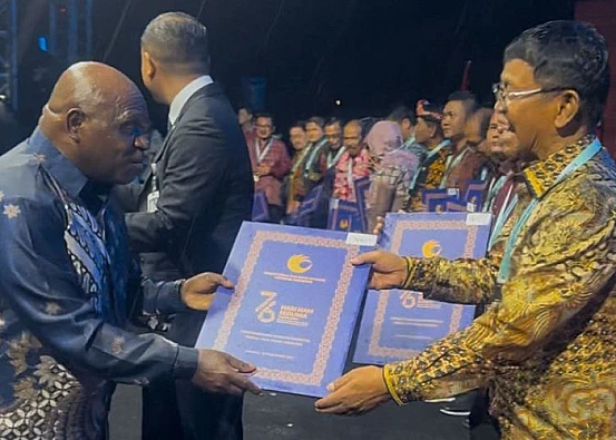 Ket. Foto: Pemerintah Provinsi Sulteng Menerima Penghargaan Sebagai Provinsi Peduli HAM Tahun 2024