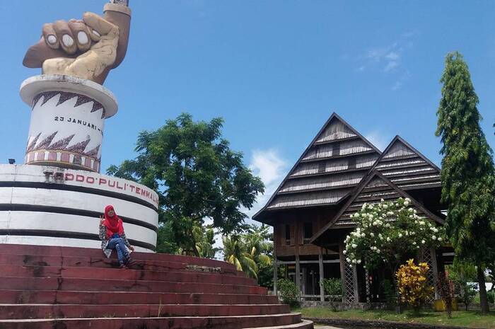 <p>Ket Foto: Foto Istana Luwu (Foto/Instagram/@andiarmita)</p>
