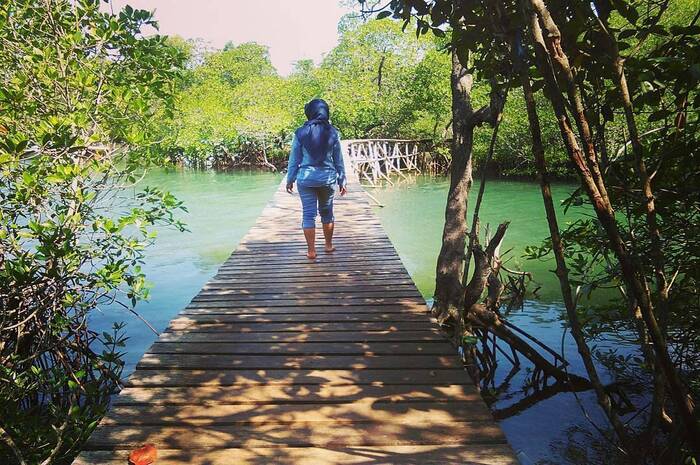 <p>Ket Foto: Pesona Pantai Kondang Buntung Jawa Timur (Foto/Instagram/@bolang2cantik_)</p>
