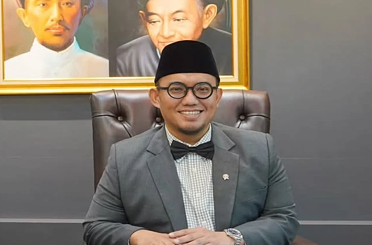 Potret Dahnil Anzar Simanjuntak selaku anggota dewan pembina Partai Gerindra yang baru-baru ini menyoroti perintah efisiensi anggaran dari Presiden Prabowo