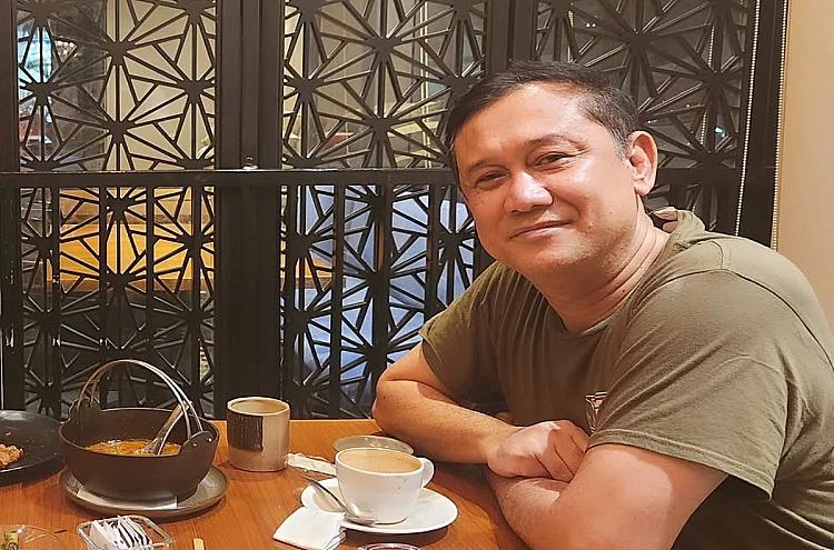 Potret pegiat media social, Denny Siregar yang baru-baru ini menyoroti pemotongan anggaran pendidikan