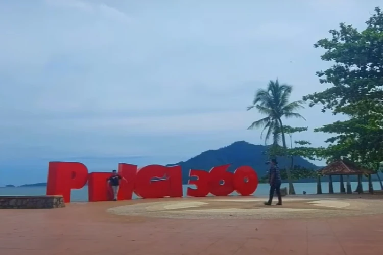 Ket Foto: Destinasi Wisata Alam Pantai Prigi