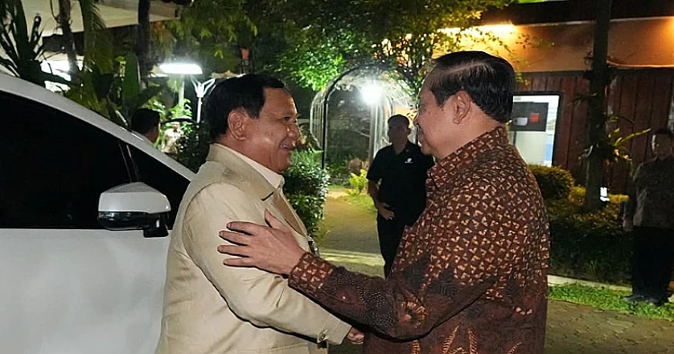 Potret Susilo Bambang Yudhoyono atau SBY ketika sedang bertemu dengan Presiden RI Prabowo Subianto