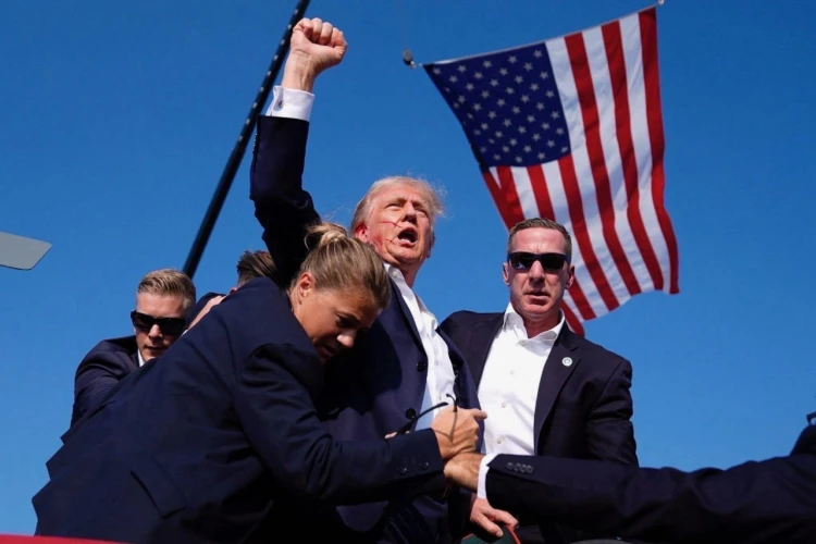 Donald Trump menjadi korban penembakan saat berkampanye di Pennsylvania.
