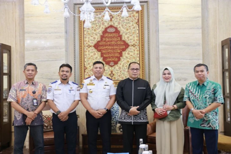 Ket. Foto: Wali Kota Makassar Menyetujui Langkah BPTD Kelas II Sulawesi Selatan untuk Membuka Median Jalan