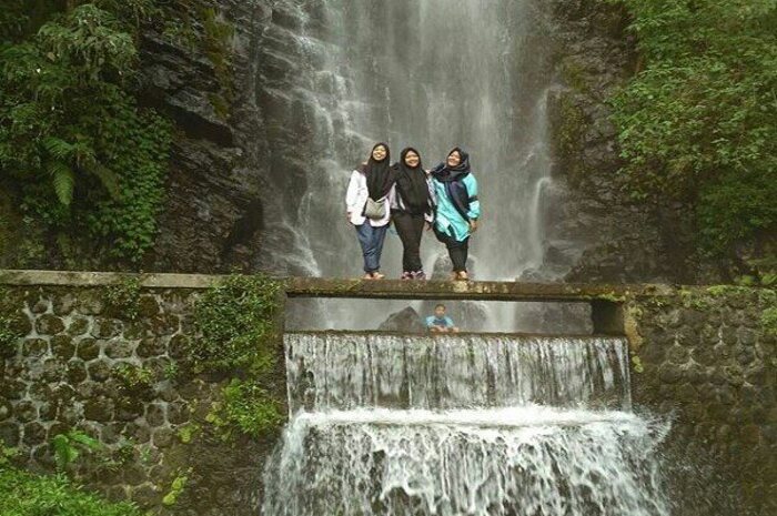 <p>Ket Foto: Foto Air Terjun Tirtosari (Foto/Instagram/@airterjuntirtosari)	</p>
