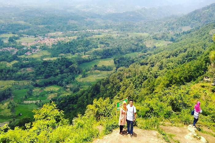 <p>Ket Foto: Foto Bukit Panembongan (Foto/Instagram/@mukhussen)</p>

