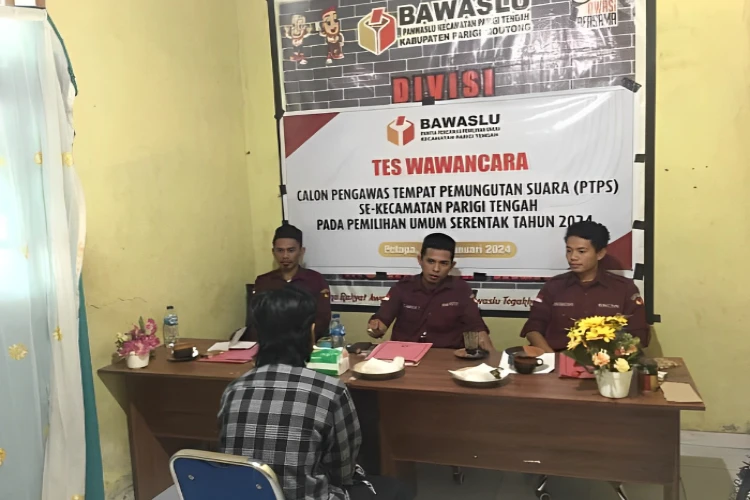 Ket. Foto: Panwaslu Kecamatan Parigi Tengah Dilaporkan Melakukan Tes Wawancara untuk Sejumlah Pengawas TPS (Foto/gemasulawesi/Abdul Main)