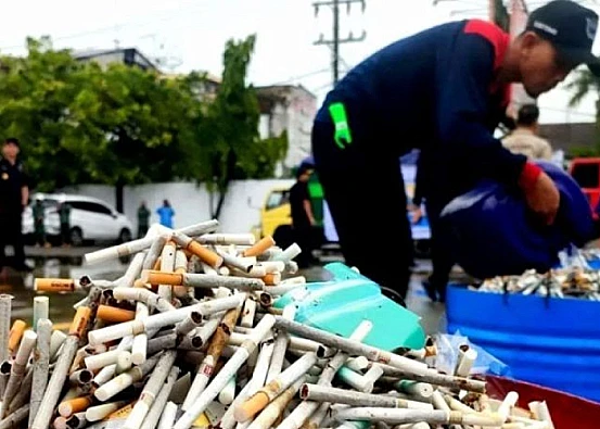 Ket. Foto: Bea Cukai Makassar Menggagalkan Peredaran 45 Ribu Rokok Ilegal yang Dilekati Pita Cukai Palsu