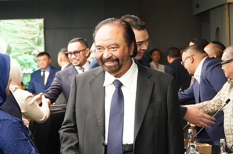 Potret ketua umum Partai NasDem, Surya Paloh yang baru-baru ini soroti kebijakan efisiensi anggaran