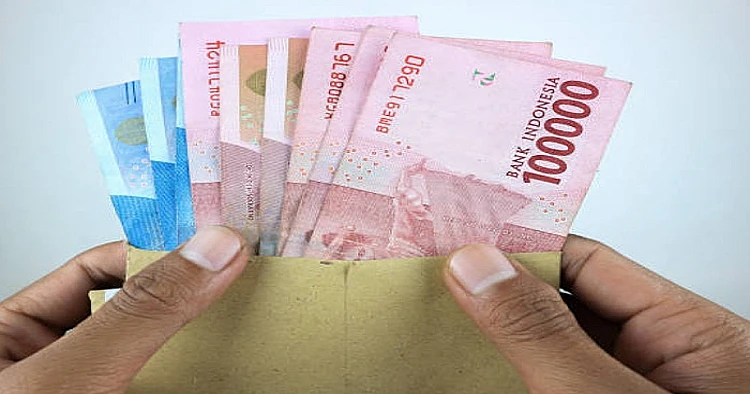 Geger puluhan warga Kabupaten Jember terkena investasi arisan bodong hingga rugi tiga miliyar