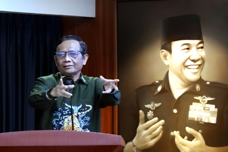 Ket. Foto: Mahfud MD Menyatakan Saat Ini Kemakmuran dan Keadilan untuk Masyarakat Indonesia Belum Terwujud Nyata