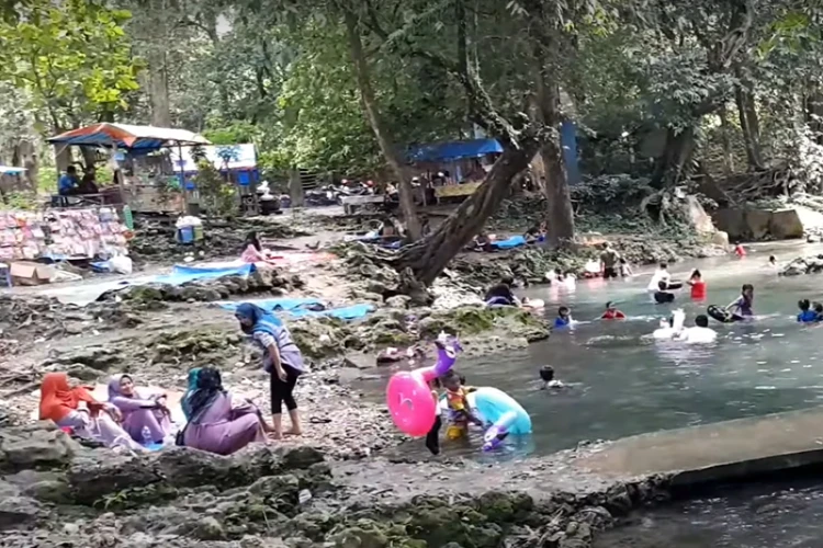 Ket Foto: Destinasi Wisata Growgoland yang Terletak di Bojonegoro