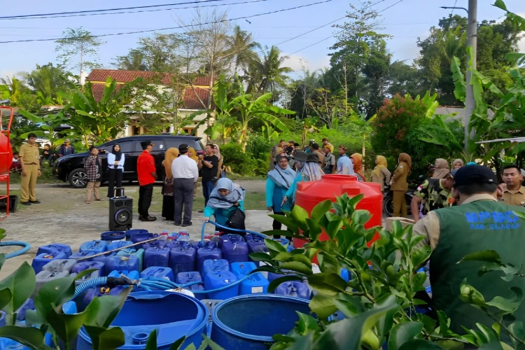 Ket. Foto: Terdapat 6 Desa di 4 Kecamatan di Kabupaten Cilacap yang Mulai Terdampak Kekeringan