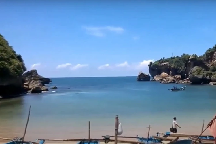 Ket Foto: Pantai Ngrenehan di Gunung Kidul, Yogyakarta