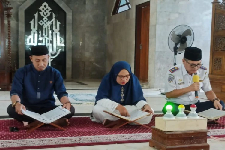 Ket. Foto: 27 OPD atau Organisasi Perangkat Daerah di Lingkup Pemkab Kepulauan Selayar Mengikuti Lomba Kultum dan Tadarus Al-Qur’an